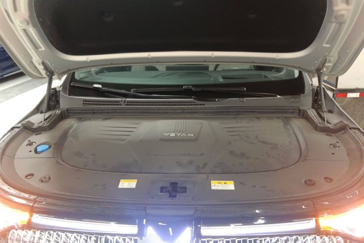 Used VOYAH Dream 2025 PHEV Four-Wheel-Drive Flagship Version – Qiankun Edition Engine Bay