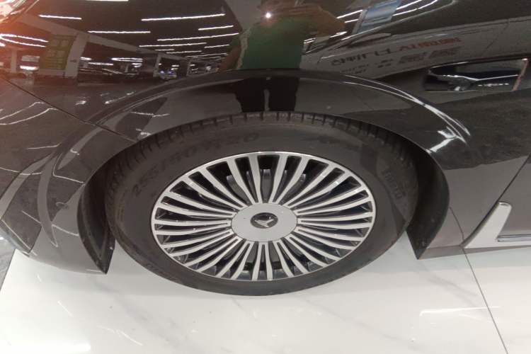 Used VOYAH Dream 2025 PHEV Four-Wheel-Drive Flagship Version – Qiankun Edition Exterior 1