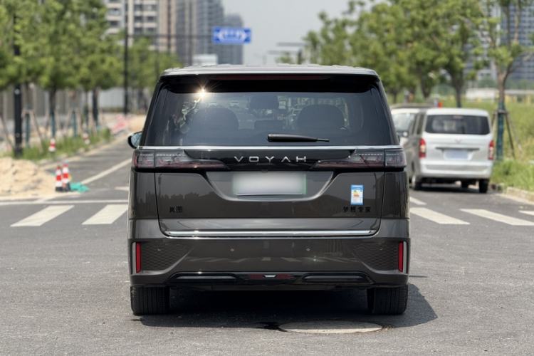 Used VOYAH Dream 2025 EV Four-Wheel Drive Prestige Kunpeng Edition Exterior 2