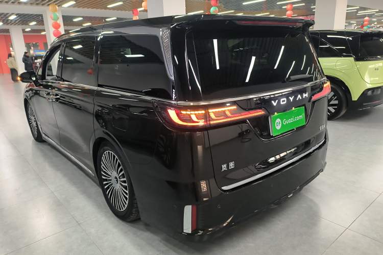 Used VOYAH Dream 2025 PHEV Four-Wheel-Drive Flagship Kunpeng Edition Exterior 2