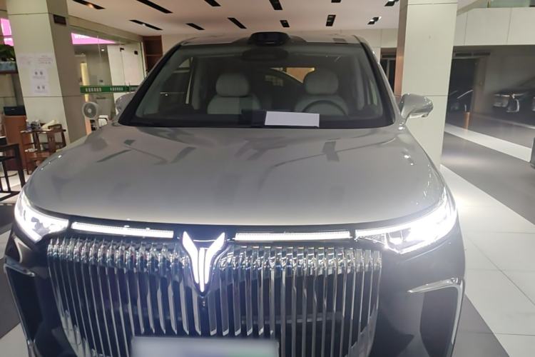 Used VOYAH Dream 2025 PHEV Four-Wheel-Drive Flagship Version – Qiankun Edition Front