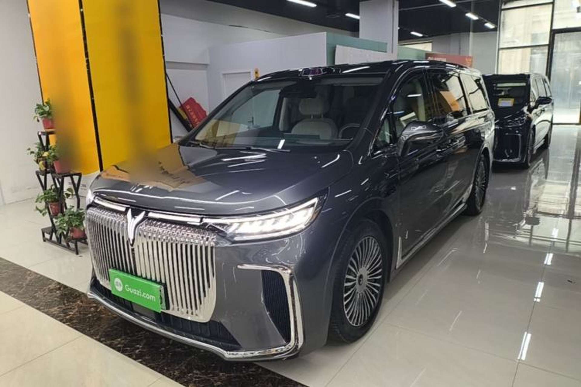Used VOYAH Dream 2025 PHEV Four-Wheel-Drive Flagship Version – Qiankun Edition Front Left 45 Deg