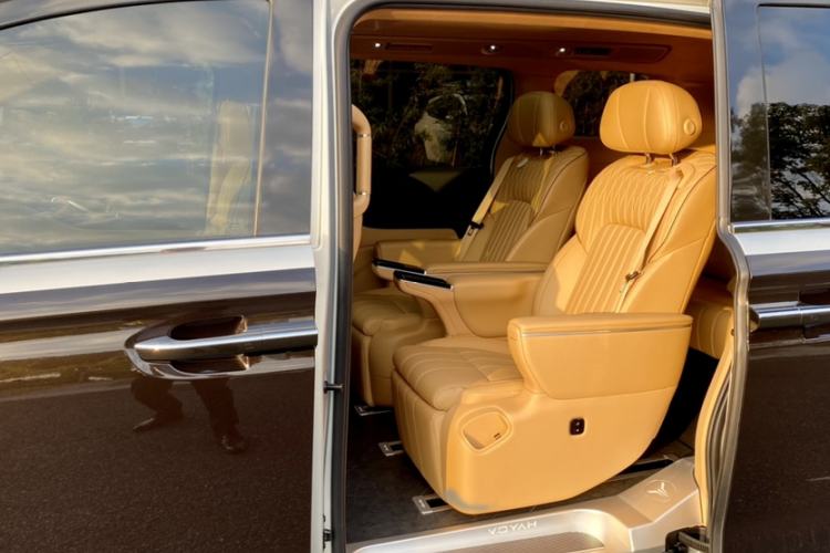 Used VOYAH Dream 2025 PHEV Four-Wheel-Drive Flagship Version – Qiankun Edition Interior 3