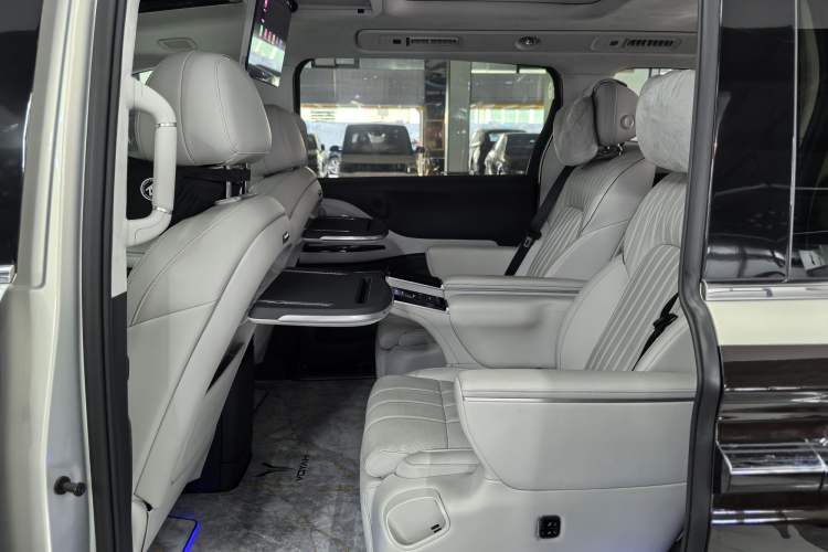 Used VOYAH Dream 2025 PHEV Four-Wheel-Drive Flagship Version – Qiankun Edition Interior 4