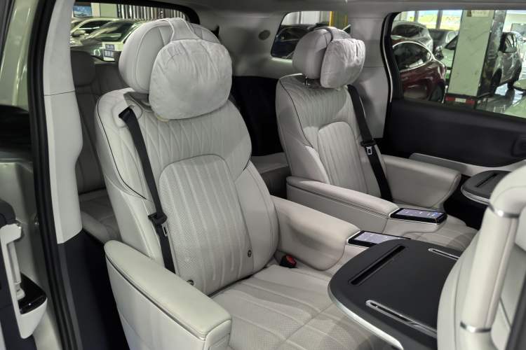 Used VOYAH Dream 2025 PHEV Four-Wheel-Drive Flagship Version – Qiankun Edition Interior 5