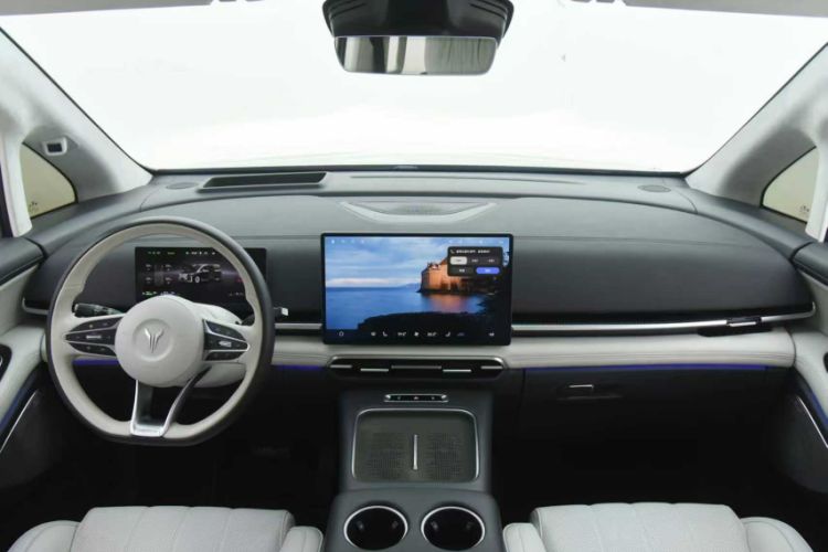 Used VOYAH Dream 2025 PHEV Four-Wheel-Drive Flagship Version – Qiankun Edition Interior 5
