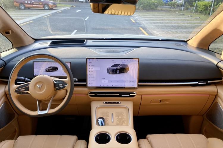 Used VOYAH Dream 2025 PHEV Four-Wheel-Drive Flagship Version – Qiankun Edition Interior 6