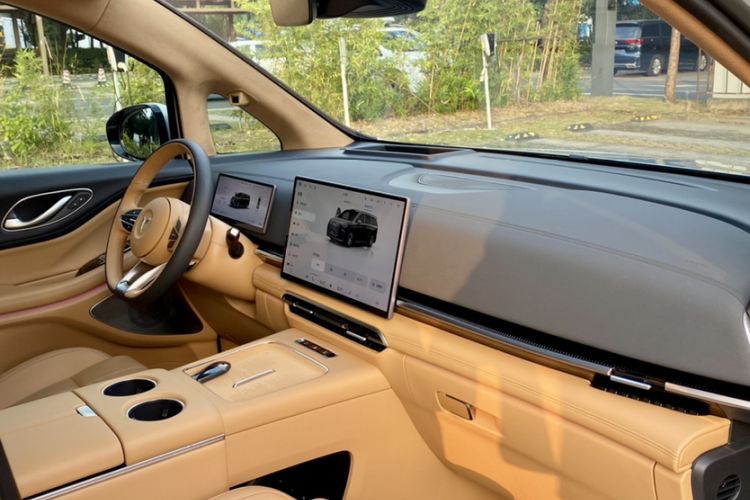 Used VOYAH Dream 2025 PHEV Four-Wheel-Drive Flagship Version – Qiankun Edition Interior 7