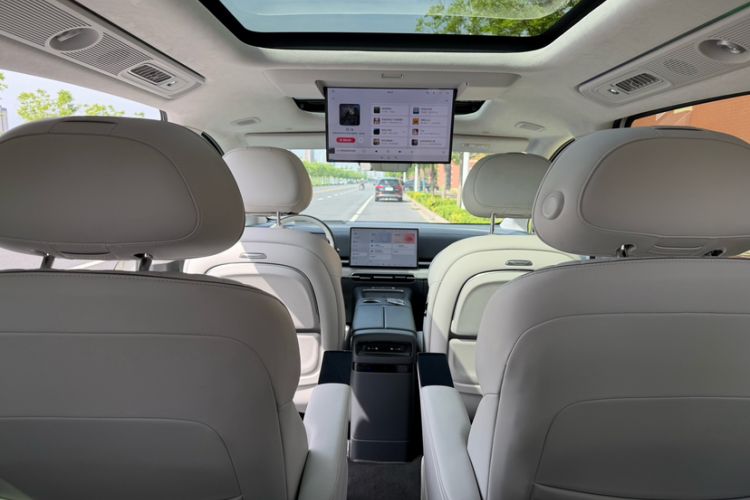 Used VOYAH Dream 2025 PHEV Four-Wheel-Drive Flagship Version – Qiankun Edition Interior 8