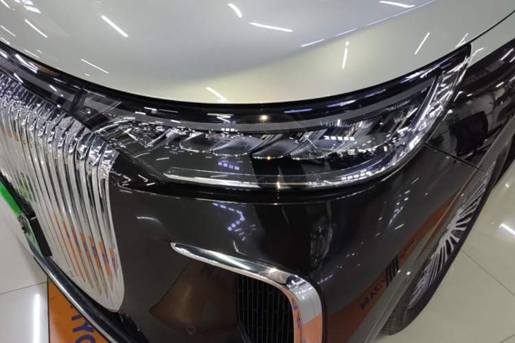 Used VOYAH Dream 2025 PHEV Four-Wheel-Drive Flagship Version – Qiankun Edition Left Front Headlight