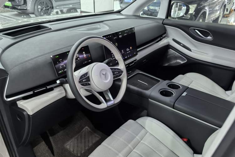 Used VOYAH Dream 2025 PHEV Four-Wheel-Drive Flagship Version – Qiankun Edition Left Front Seat