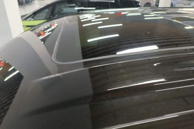 Used VOYAH Dream 2025 PHEV Four-Wheel-Drive Flagship Kunpeng Edition Roof