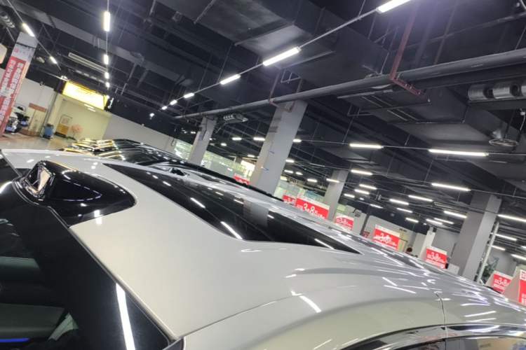 Used VOYAH Dream 2025 PHEV Four-Wheel-Drive Flagship Version – Qiankun Edition Roof