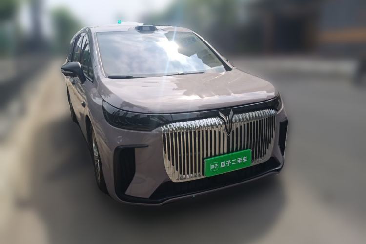 Used VOYAH Dream 2025 PHEV Four-Wheel-Drive Flagship Version – Qiankun Edition Front Right 45 Deg