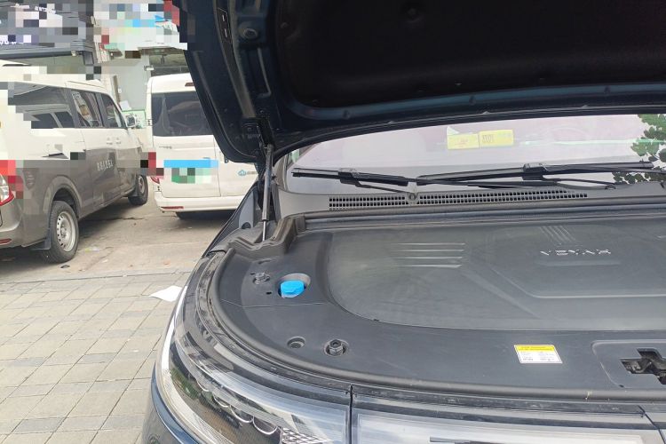 Used VOYAH Dream 2025 PHEV Four-Wheel Drive Prestige Qiankun Edition Engine Bay Right