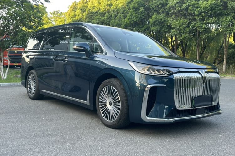 Used VOYAH Dream 2025 PHEV Four-Wheel Drive Prestige Kunpeng Edition Exterior 4