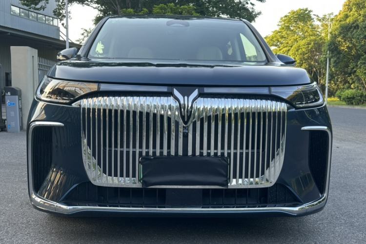 Used VOYAH Dream 2025 PHEV Four-Wheel Drive Prestige Kunpeng Edition Exterior 7