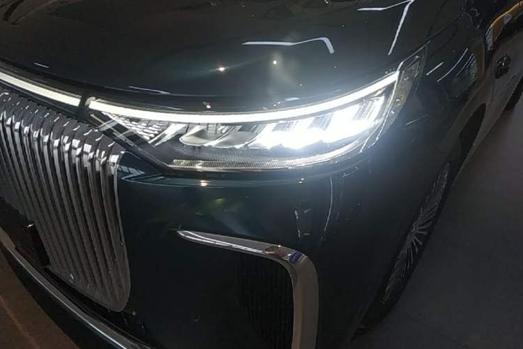 Used VOYAH Dream 2025 PHEV Four-Wheel-Drive Flagship Version – Qiankun Edition Left Front Headlight