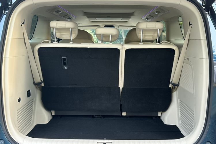 Used VOYAH Dream 2025 PHEV Four-Wheel Drive Prestige Kunpeng Edition Trunk