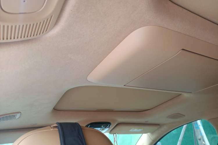 Used VOYAH Dream 2025 PHEV Four-Wheel-Drive Flagship Version – Qiankun Edition Headliner