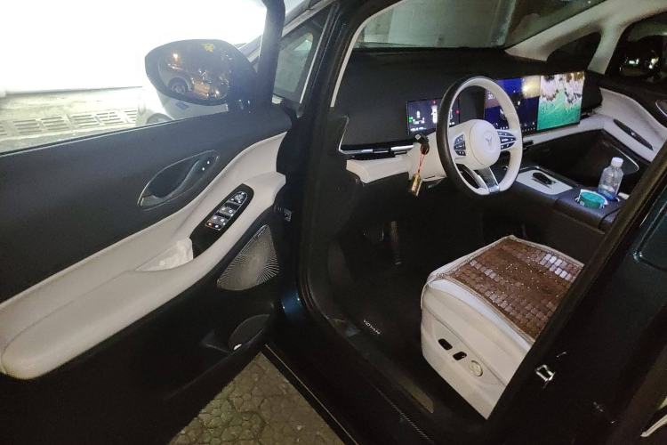 Used VOYAH Dream 2025 PHEV Four-Wheel Drive Prestige Kunpeng Edition Driver Seat