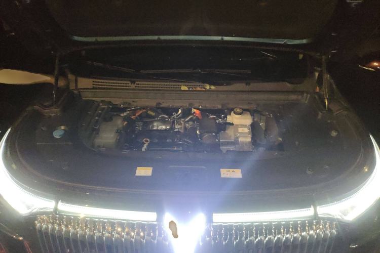 Used VOYAH Dream 2025 PHEV Four-Wheel Drive Prestige Kunpeng Edition Engine Bay