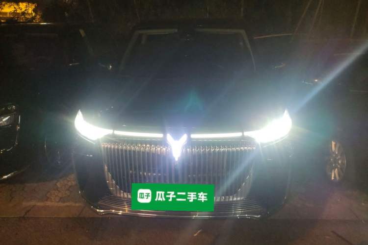 Used VOYAH Dream 2025 PHEV Four-Wheel Drive Prestige Kunpeng Edition Front