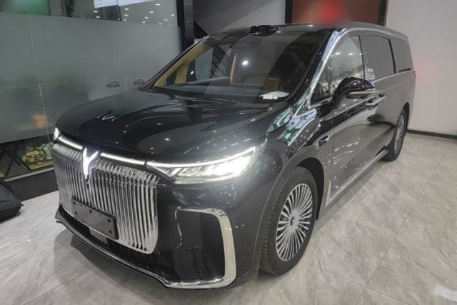 Used VOYAH Dream 2025 PHEV Four-Wheel Drive Excellence Qiankun Edition