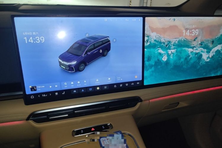 Used VOYAH Dream 2025 PHEV Four-Wheel-Drive Flagship Kunpeng Edition Audio And AC Panel