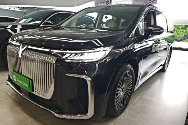 Used VOYAH Dream 2025 PHEV Four-Wheel Drive Prestige Kunpeng Edition