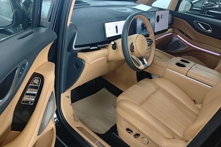 Used VOYAH Dream 2025 PHEV Four-Wheel-Drive Flagship Kunpeng Edition Driver Seat