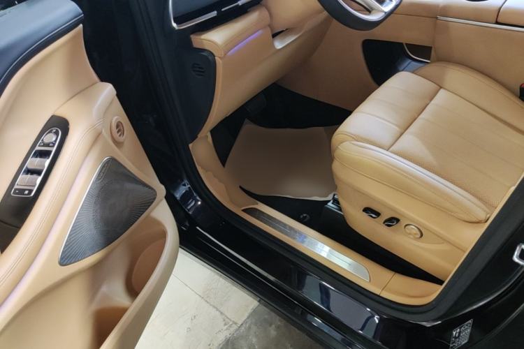 Used VOYAH Dream 2025 PHEV Four-Wheel Drive Prestige Kunpeng Edition Driver Seat