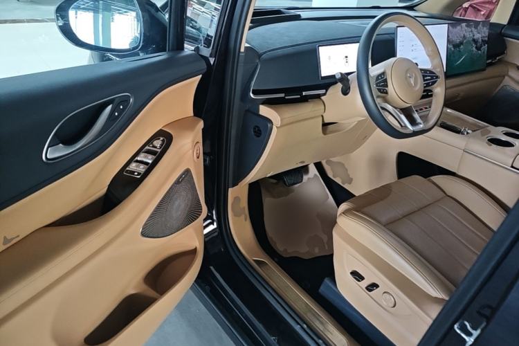 Used VOYAH Dream 2025 PHEV Four-Wheel Drive Prestige Kunpeng Edition Driver Seat