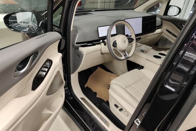 Used VOYAH Dream 2025 PHEV Four-Wheel-Drive Flagship Kunpeng Edition Driver Seat