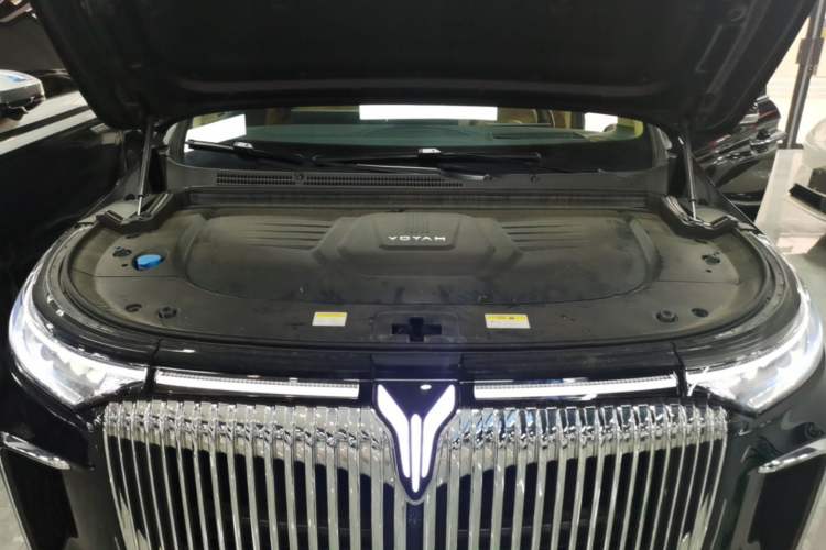 Used VOYAH Dream 2025 PHEV Four-Wheel Drive Prestige Kunpeng Edition Engine Bay
