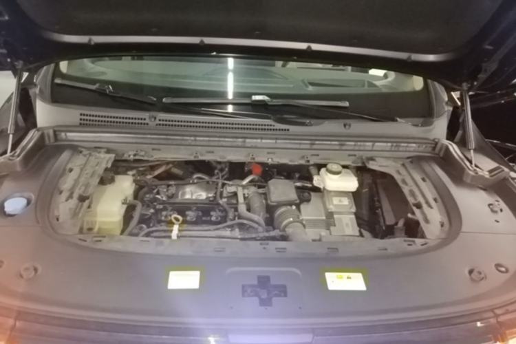 Used VOYAH Dream 2025 PHEV Four-Wheel Drive Prestige Kunpeng Edition Engine Bay