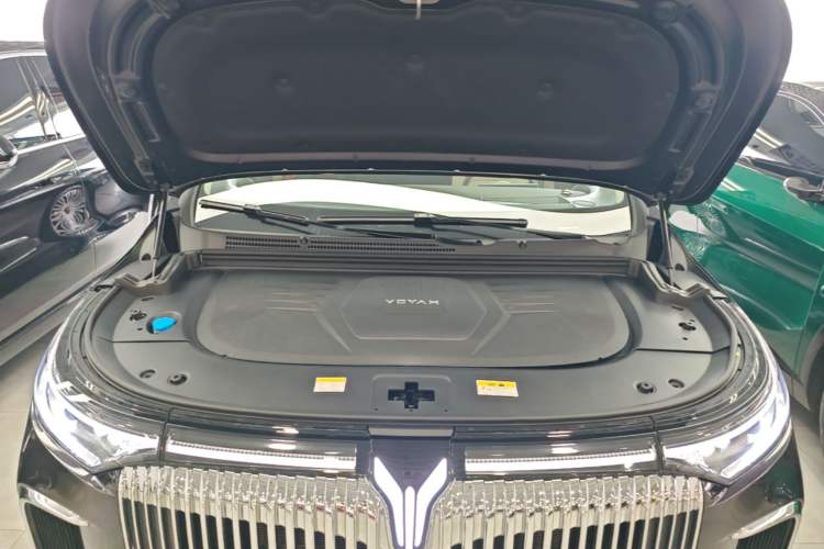 Used VOYAH Dream 2025 PHEV Four-Wheel Drive Prestige Kunpeng Edition Engine Bay