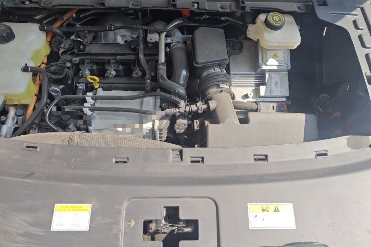 Used VOYAH Dream 2025 PHEV Four-Wheel Drive Prestige Kunpeng Edition Engine Bay