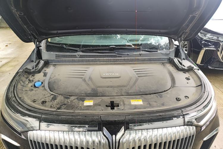 Used VOYAH Dream 2025 PHEV Four-Wheel-Drive Flagship Kunpeng Edition Engine Bay