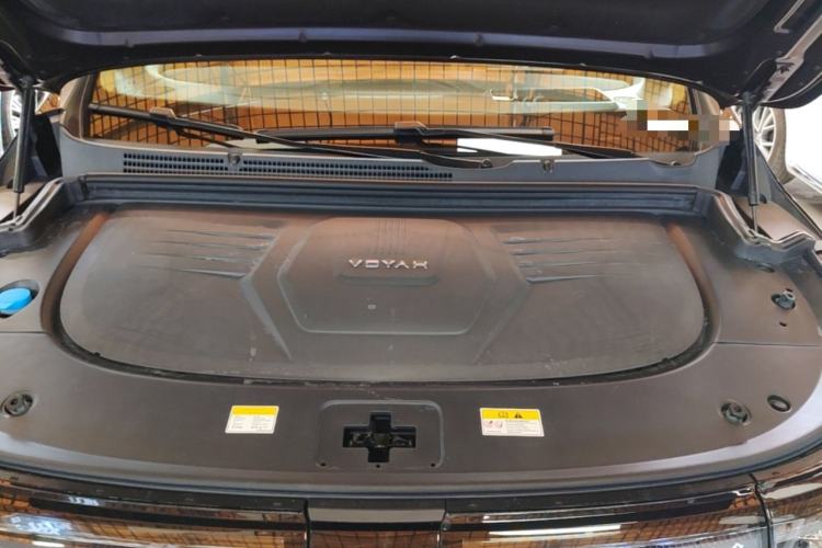 Used VOYAH Dream 2025 PHEV Four-Wheel-Drive Flagship Kunpeng Edition Engine Bay