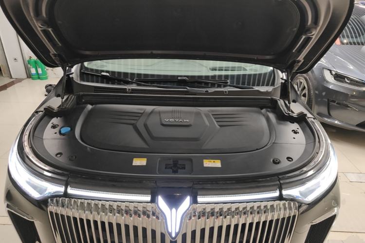 Used VOYAH Dream 2025 PHEV Four-Wheel-Drive Flagship Kunpeng Edition Engine Bay