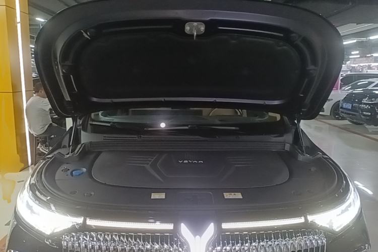 Used VOYAH Dream 2025 PHEV Four-Wheel Drive Prestige Kunpeng Edition Engine Bay