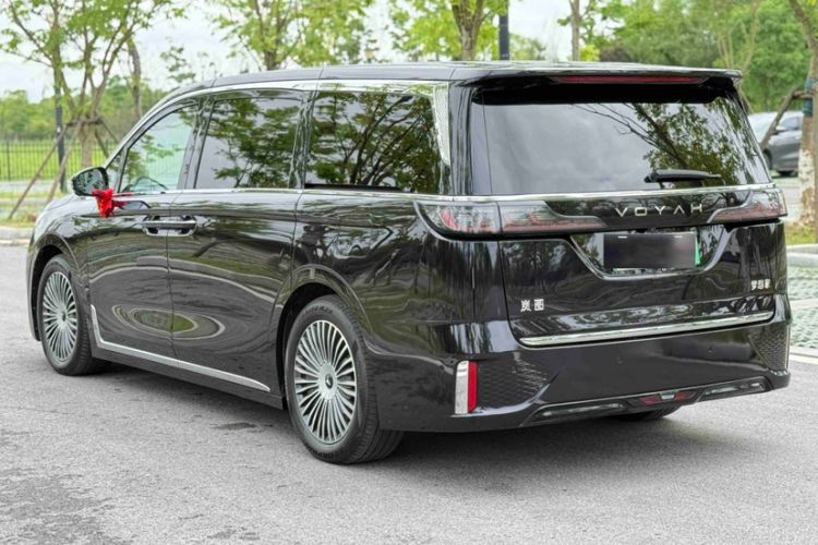 Used VOYAH Dream 2025 PHEV Four-Wheel-Drive Flagship Kunpeng Edition Exterior 1