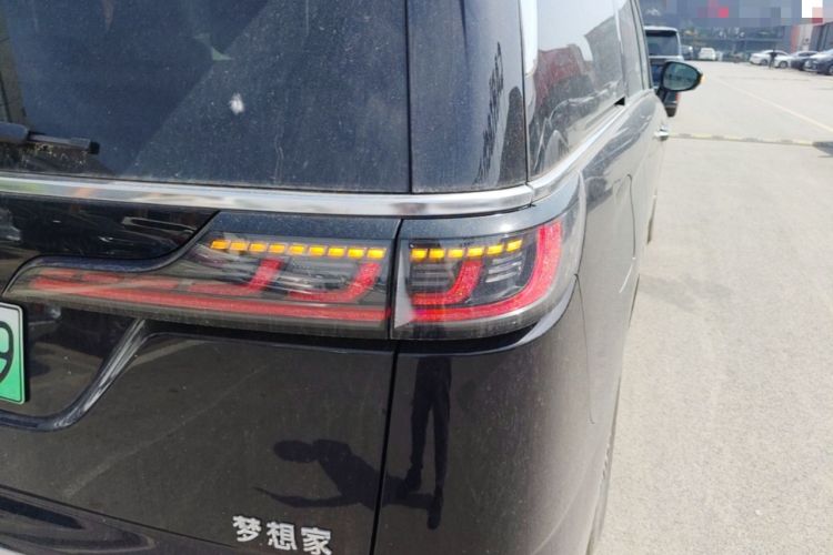 Used VOYAH Dream 2025 PHEV Four-Wheel-Drive Flagship Kunpeng Edition Exterior 3