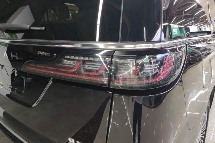 Used VOYAH Dream 2025 PHEV Four-Wheel Drive Prestige Kunpeng Edition Exterior 3