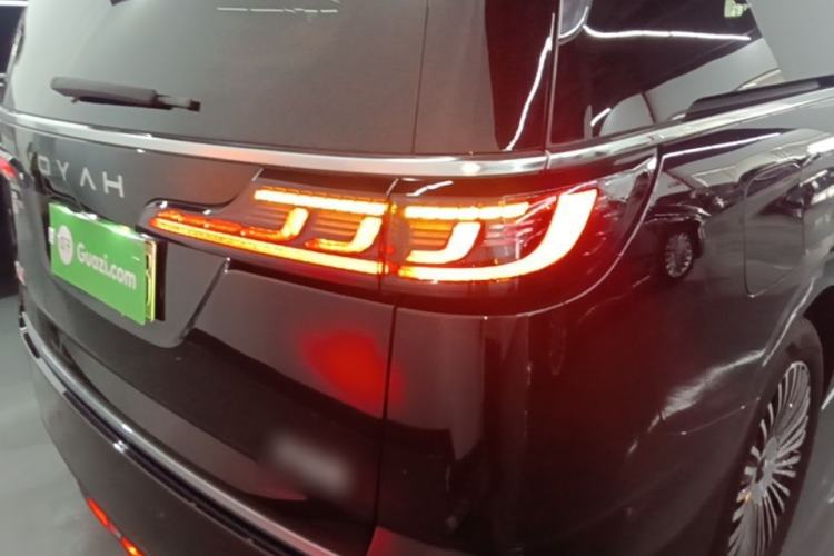 Used VOYAH Dream 2025 PHEV Four-Wheel Drive Prestige Kunpeng Edition Exterior 3