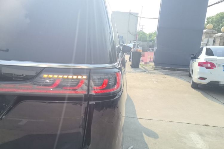 Used VOYAH Dream 2025 PHEV Four-Wheel-Drive Flagship Version – Qiankun Edition Exterior 3