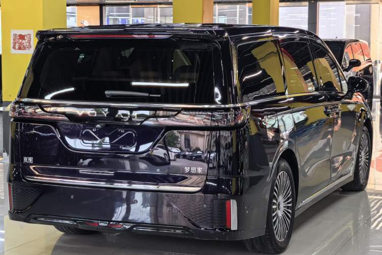 Used VOYAH Dream 2025 PHEV Four-Wheel-Drive Flagship Kunpeng Edition Exterior 5