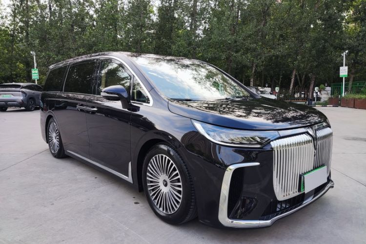 Used VOYAH Dream 2025 PHEV Four-Wheel Drive Prestige Kunpeng Edition Exterior 6