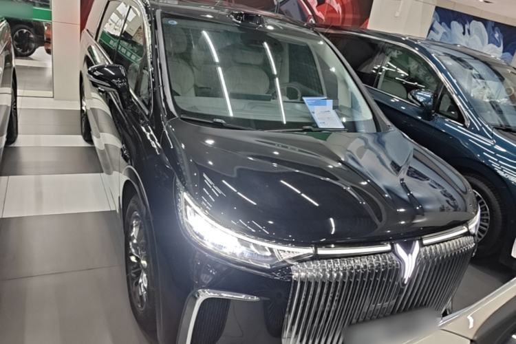 Used VOYAH Dream 2025 PHEV Four-Wheel-Drive Flagship Version – Qiankun Edition Front